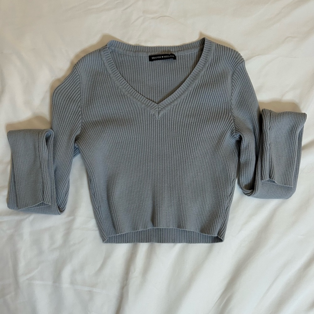 blueish/gray long sleeve cropped top